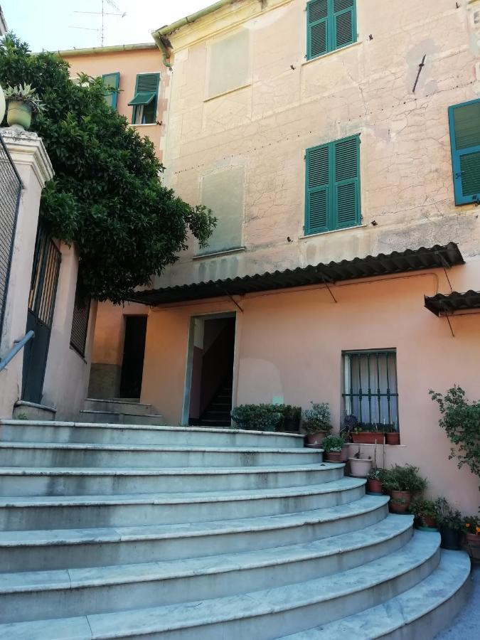 Appartamento La Dimora del Sole Finale Ligure Esterno foto