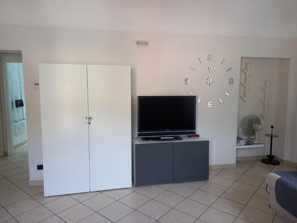 Appartamento La Dimora del Sole Finale Ligure Esterno foto